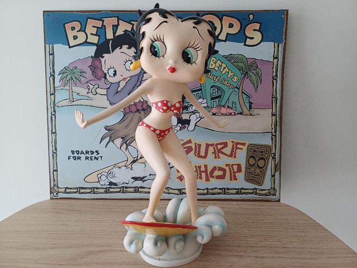 Betty Boop surfing - King Features Syndicate, Verzamelen, Stripfiguren, Zo goed als nieuw, Beeldje of Figuurtje, Betty Boop, Ophalen of Verzenden