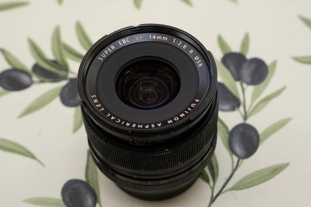 Fuji Lens 14 mm 2,8 R, Audio, Tv en Foto, Foto | Doka Apparatuur, Gebruikt, Draagbaar, Ophalen of Verzenden