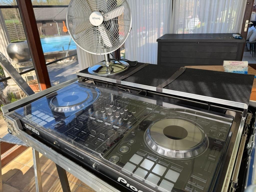 Pioneer DDJ-SZ + Flightcase + Stofkap – Nieuwstaat, Musique & Instruments, DJ sets & Platines, Comme neuf, DJ-Set, Pioneer, Enlèvement