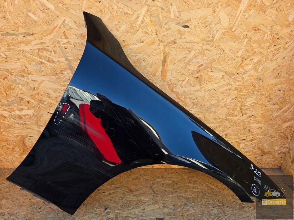 Mercedes W223 rechtervoorvleugel, Auto-onderdelen, Gebruikt, Mercedes-Benz AG, Mercedes-Benz, Mercedesstrasse 120
70372  Stuttgart, DE