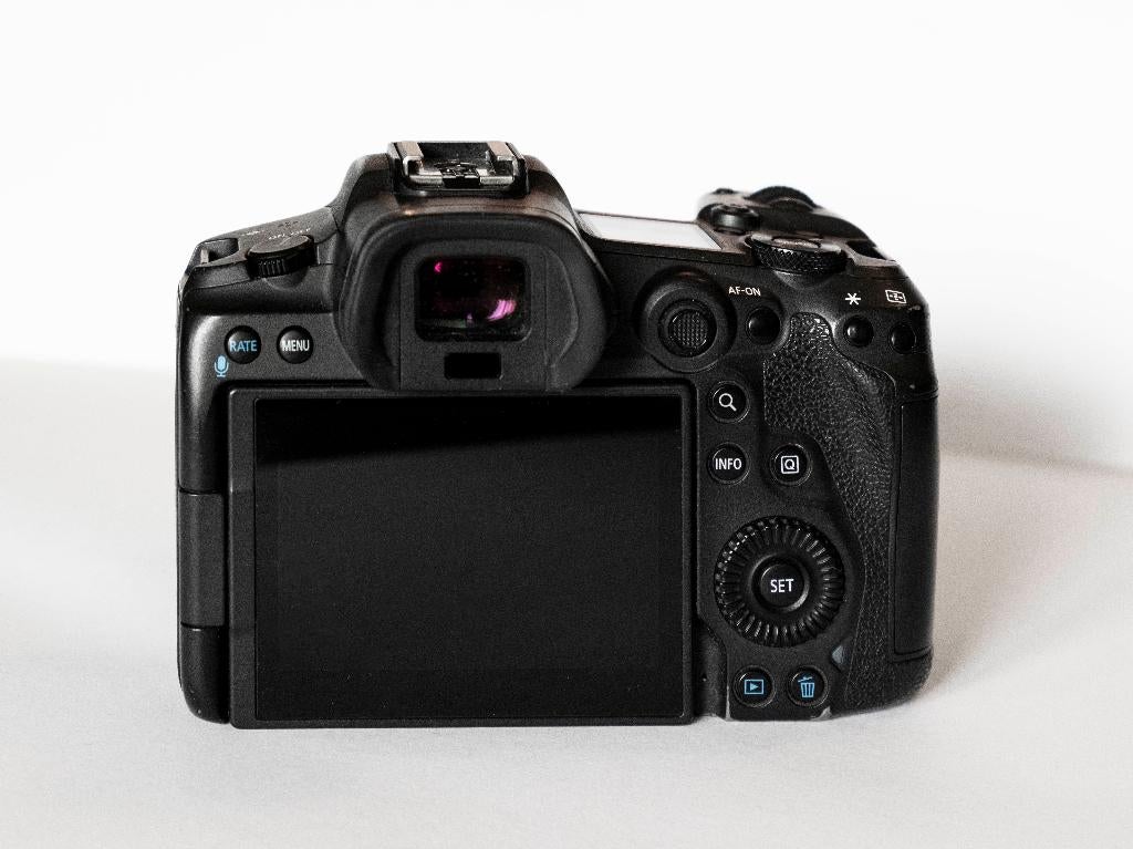 Canon EOS R5 + RF 50mm f1.8 + CF Express 256gb, Ophalen, Zo goed als nieuw, 45 Megapixel, Canon