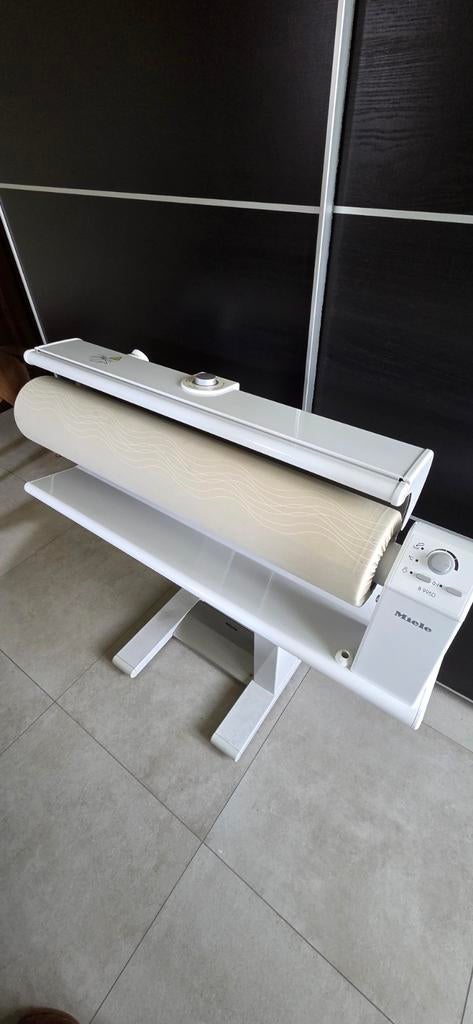 Strijkrol Miele B995D, Elektronische apparatuur, Strijkijzers en Strijkplanken, Ophalen