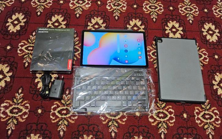 Samsung Galaxy Tab S6 Lite, presque neuf avec accessoires, Informatique & Logiciels, Windows Tablettes, 64 GB, Enlèvement ou Envoi