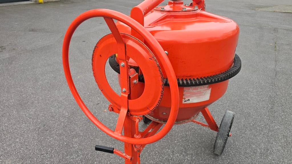 Atika 185 betonmolen, Ophalen