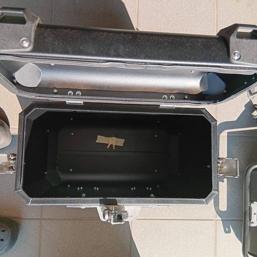 Bumot koffers 40 L met toolbox en koffer rek multistrada, Enlèvement