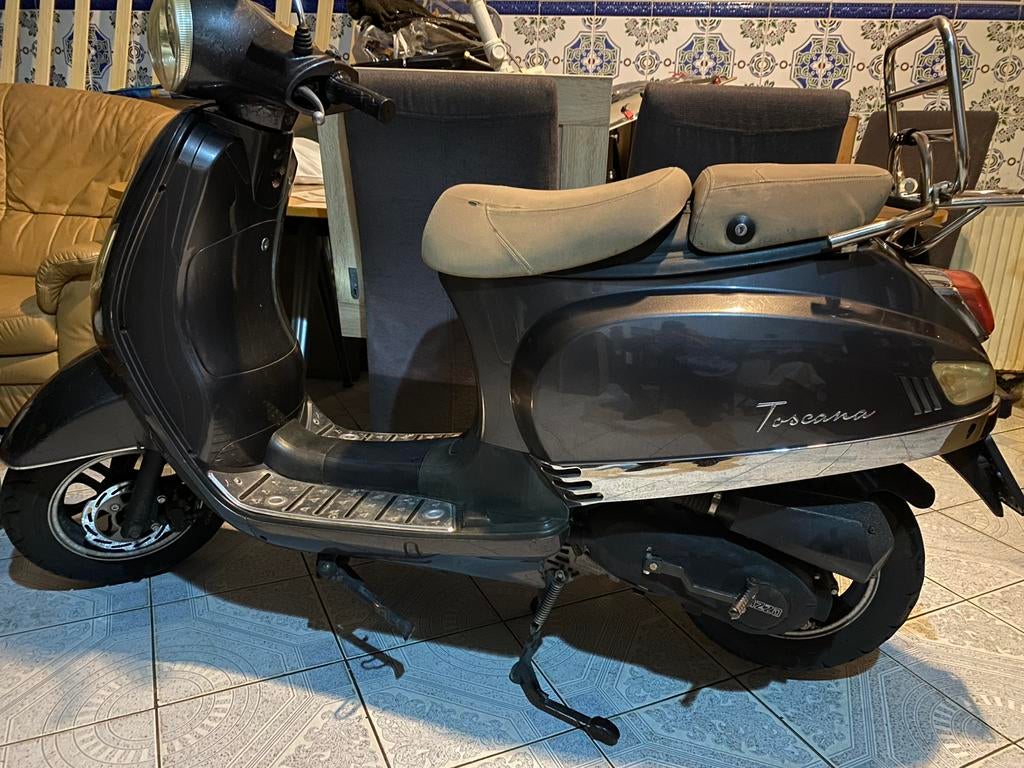 Scooter b klasse 50 cc, Ophalen, Gebruikt