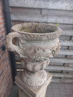 Bloempot op sokkel, Tuin en Terras, Ophalen of Verzenden, Zo goed als nieuw, Beton, Balkon