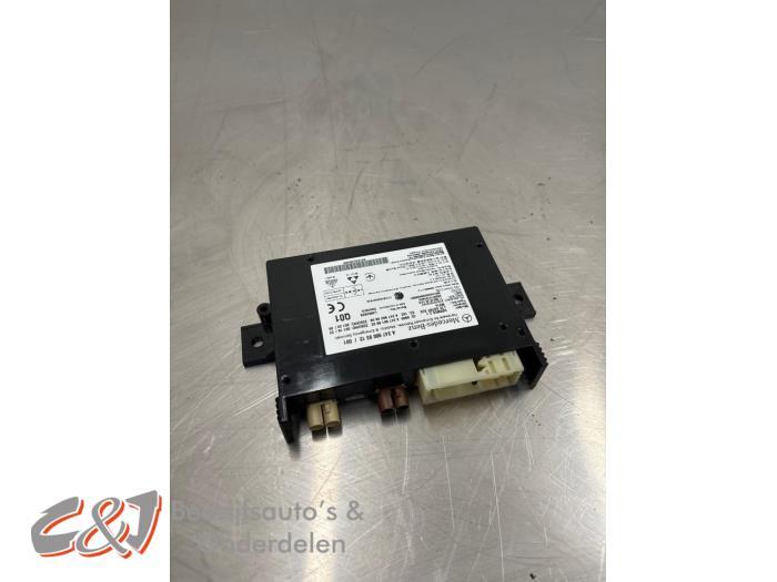 Module radio d'un Mercedes Vito, Autos : Pièces & Accessoires, 3 mois de garantie, Utilisé, -, -