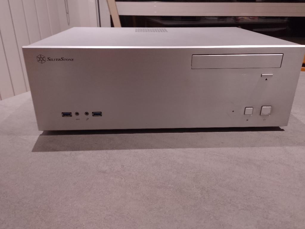 Boîtier HTPC SilverStone GD04, Enlèvement, Comme neuf