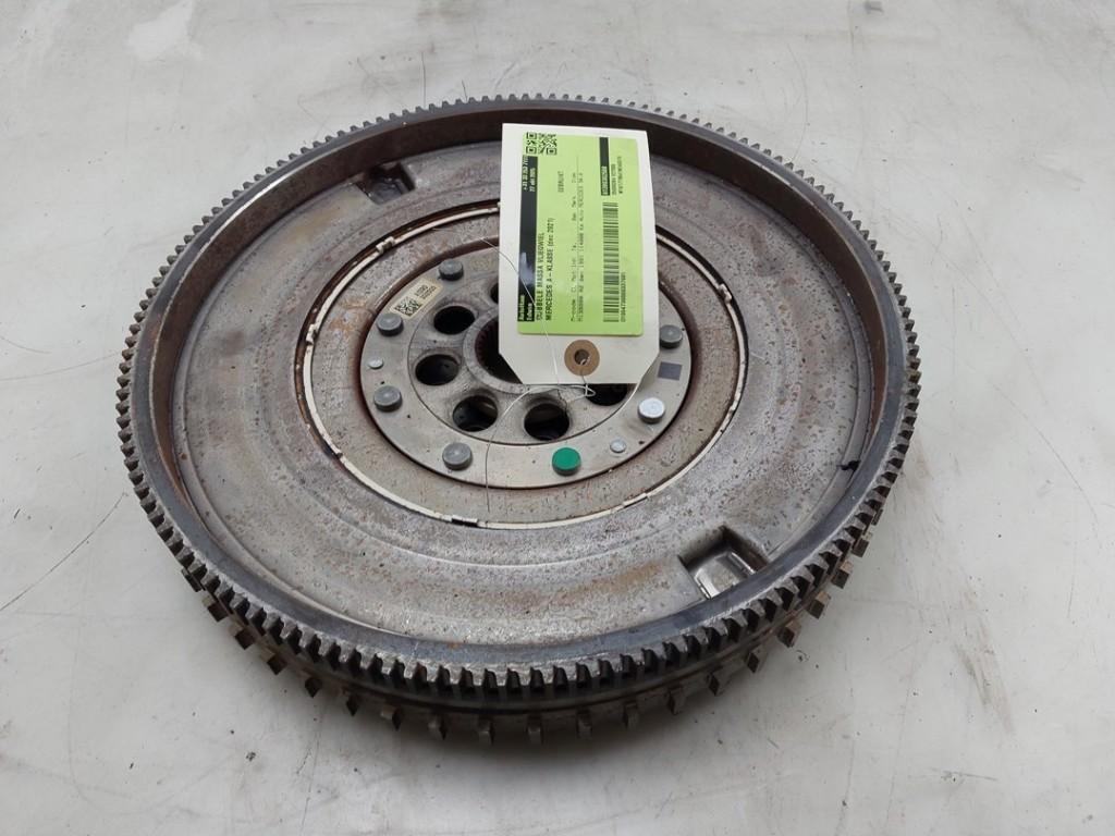 VLIEGWIEL DUBBELE MASSA Mercedes-Benz A-Klasse AMG (177.0), Gebruikt, Mercedes-Benz