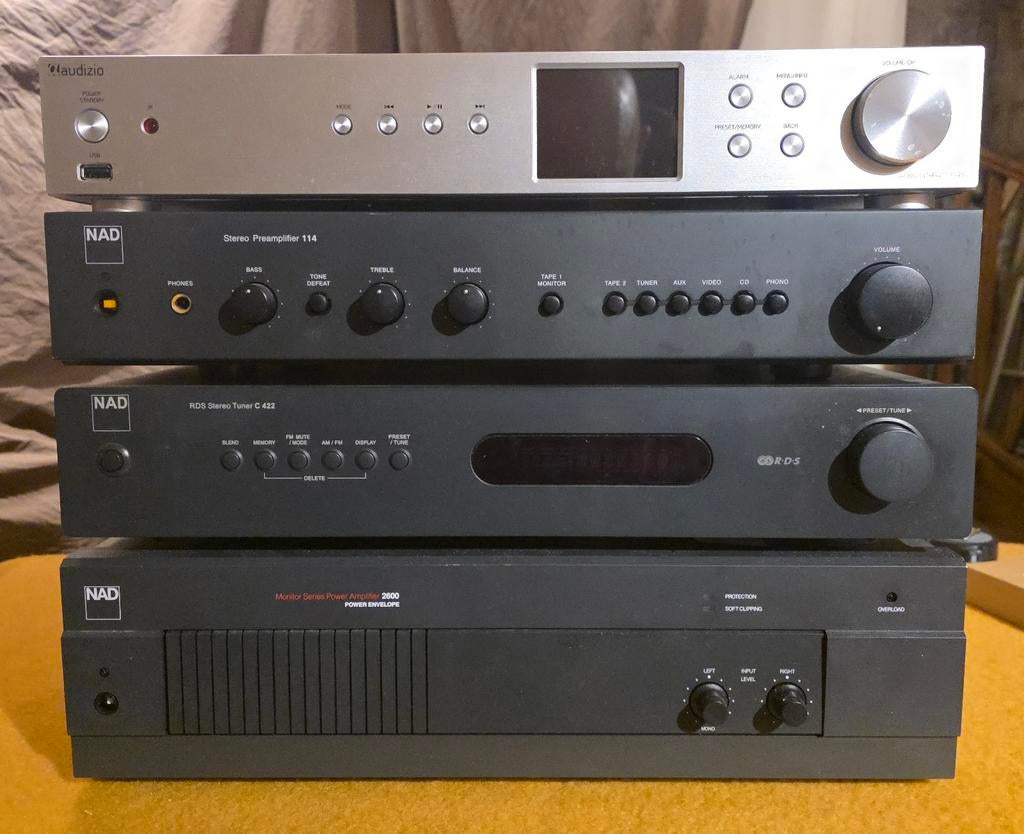 Ampli de puissance nad 2600 + pré 114 tuner etc
