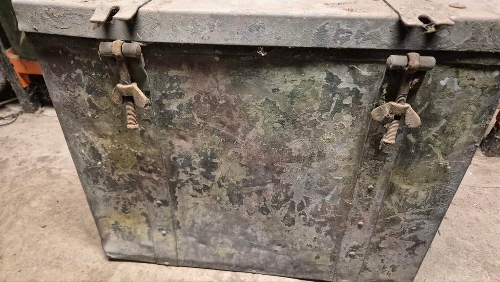 Duitse geïsoleerde kochkiste ww2 wehrmacht, Verzamelen, Verzenden