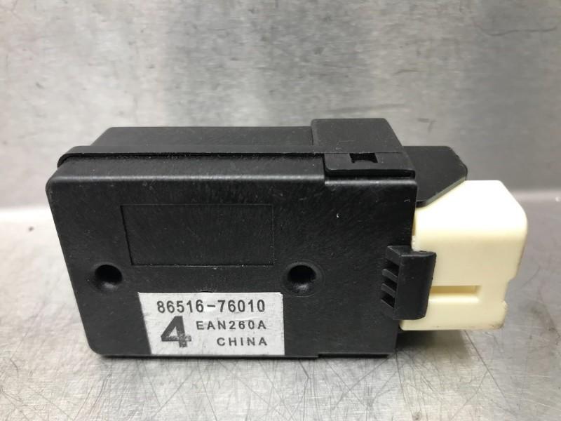 ANTENNE VERSTERKER Lexus IS (E3) (01-2013/-) (|8651676010|), Gebruikt, Lexus