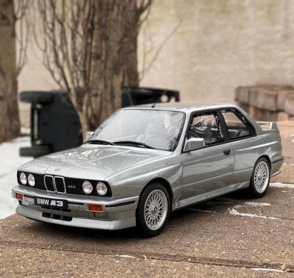 Ottomobile BMW M3 E30 1:12, Enlèvement, Neuf, 1:9 à 1:12, Voiture