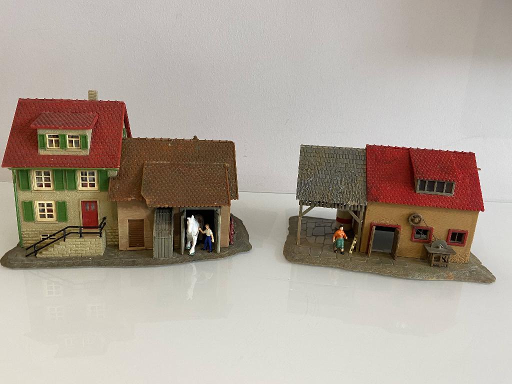 HO Faller 130276 B-276a & B-276b boerderij (285*4), Autres marques, Enlèvement ou Envoi, Utilisé, Pont, Tunnel ou Bâtiment