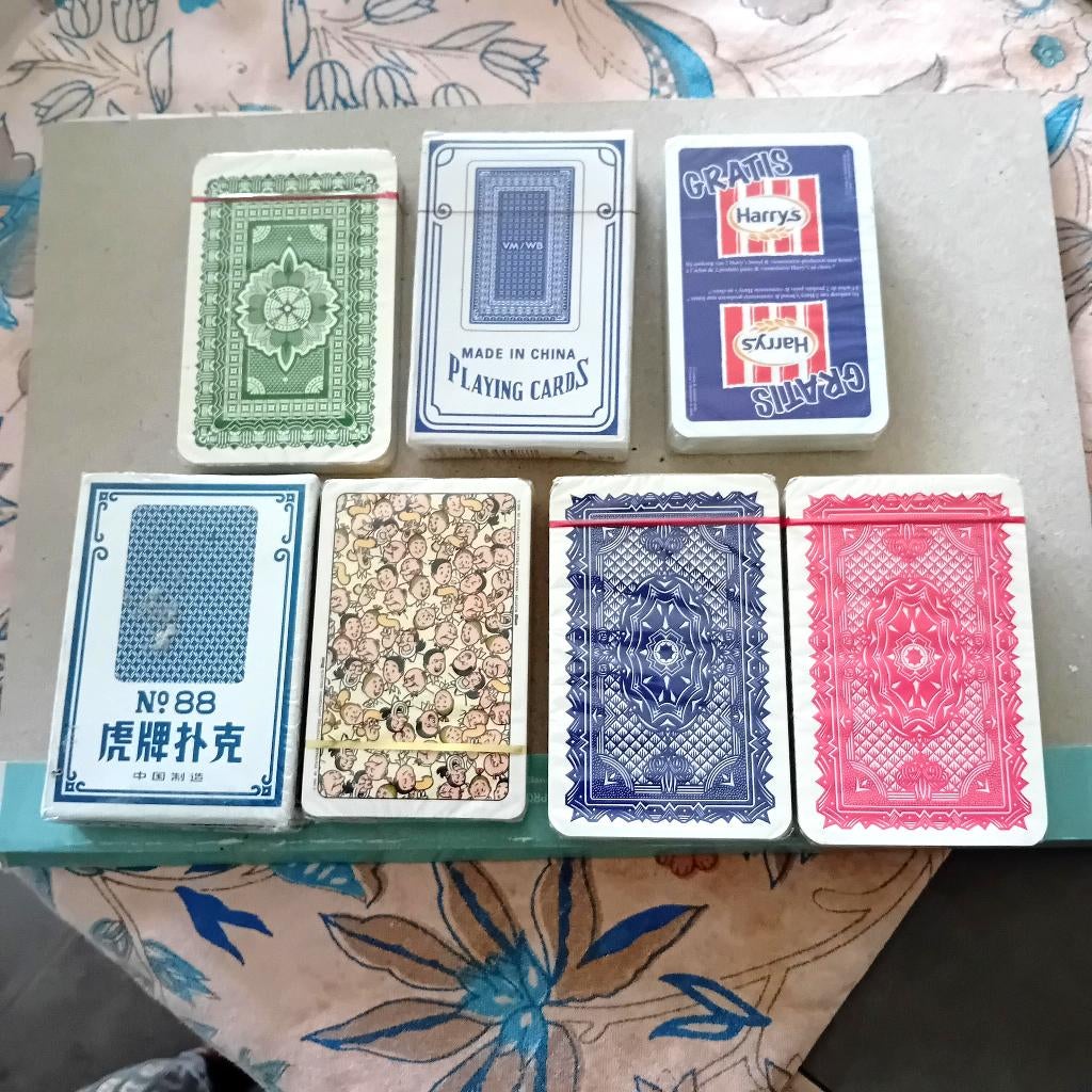 lot de 7 jeux de cartes dans l 'embalage d'origine, Trois ou quatre joueurs, Enlèvement, Neuf, Autre