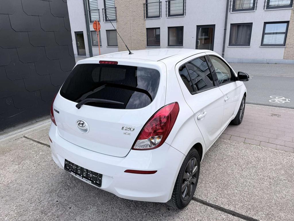 Hyundai i20 1.2 I EDITION COMFORT, Autos, Euro 5, Entreprise, Boîte manuelle, Noir