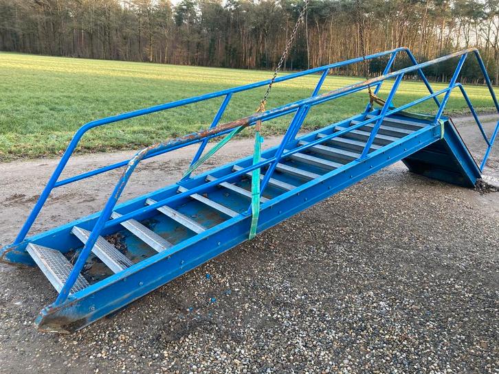 Lange trappen, zolderhoogte 3m, Doe-het-zelf en Bouw, Ladders en Trappen, Zo goed als nieuw, Trap, Ophalen