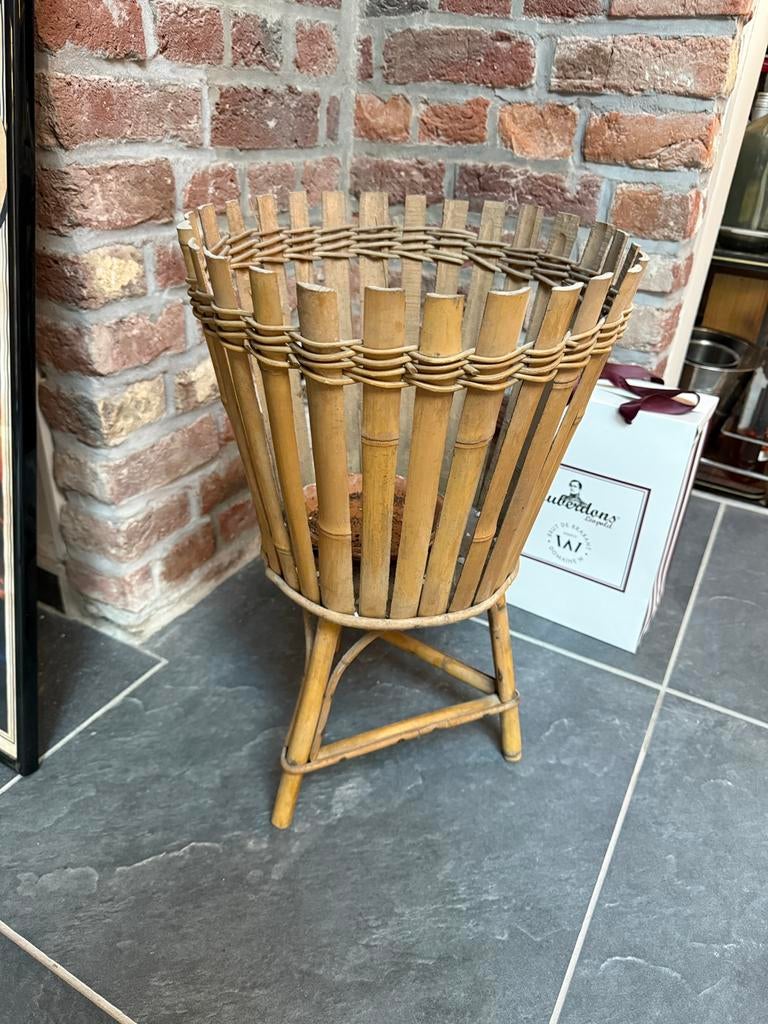 Plantenhouder van bamboe en rotan, Ophalen, Gebruikt, No, No