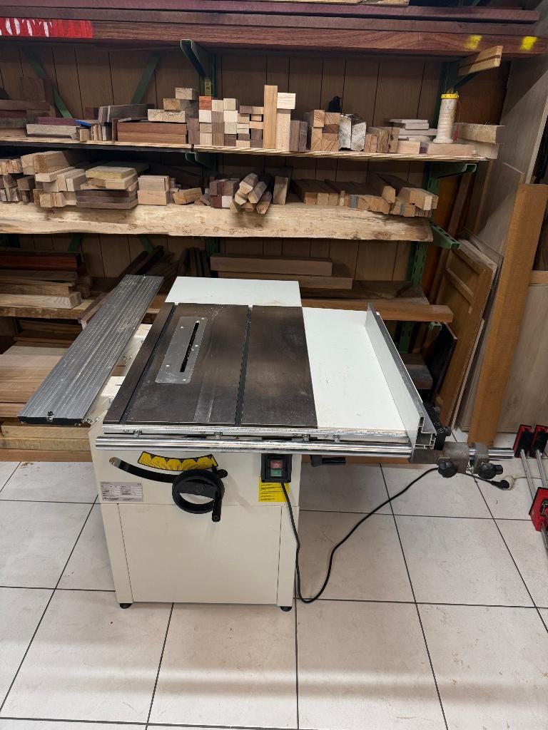 Holzstar TKS254 PRO zaagtafel, Doe-het-zelf en Bouw, Gereedschap | Zaagmachines, Zo goed als nieuw, Cirkelzaag, 600 tot 1200 watt