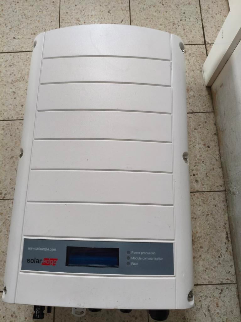 Omvormer Soleredge mono fase, Doe-het-zelf en Bouw, Zonnepanelen en Toebehoren, Ophalen