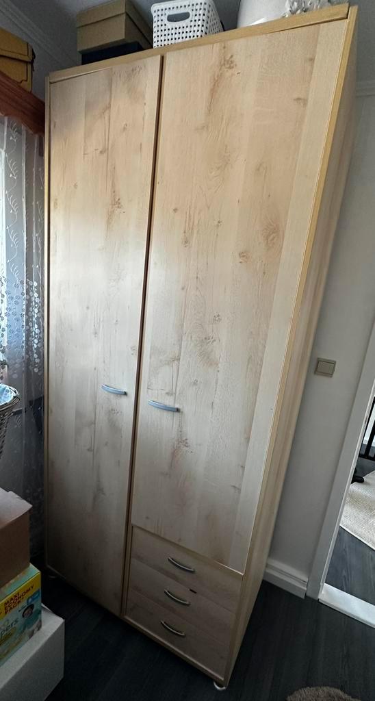 Ruime kledingkast, Huis en Inrichting, Kasten | Kleerkasten, Gebruikt, Ophalen