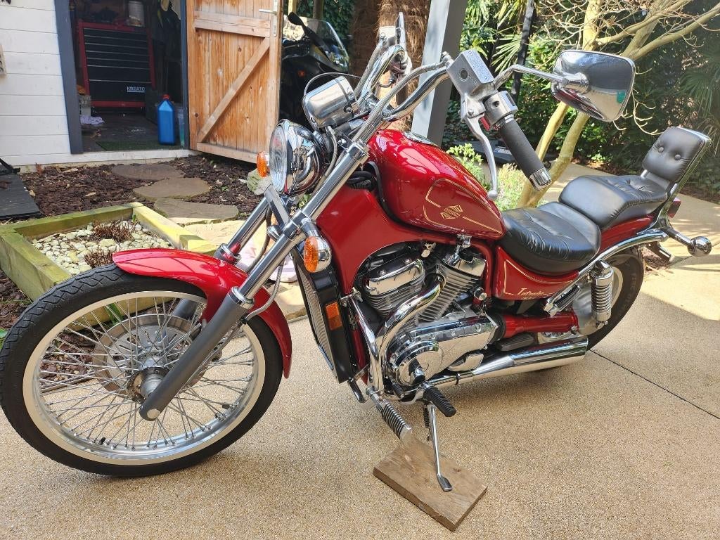 Suzuki Intruder 800 cc, Motos, Motos | Oldtimers & Ancêtres, Chopper, plus de 35 kW, 4 cylindres, Permis Moto A, Enlèvement