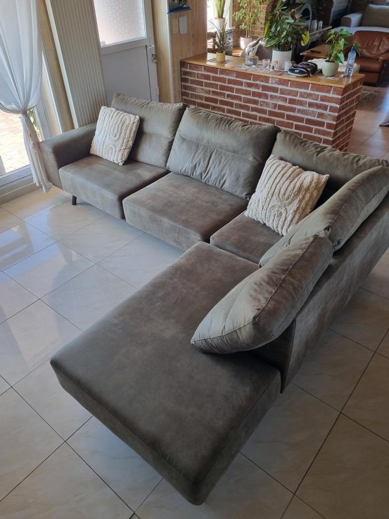 Canapé d'angle 2x3 mètres, cuir Alcantara (6 mois), Maison & Meubles, Canapés | Coins salons complets, Enlèvement