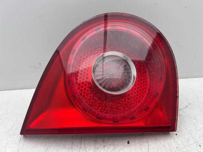 Feu arrière gauche d'un Volkswagen Golf, Autos : Pièces & Accessoires, Éclairage, Volkswagen, Utilisé, 3 mois de garantie, Enlèvement ou Envoi