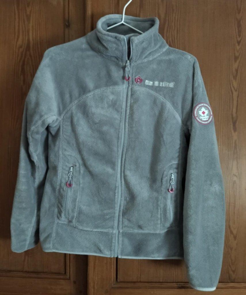 Gilet polaire gris, 36 m, Canadian Peak. Une bonne affaire !, Vêtements | Femmes, Vêtements de sport, Comme neuf, Autres types