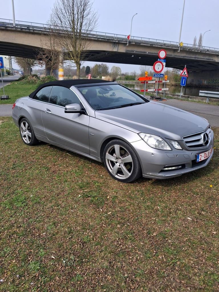 Mooie E klasse cabrio weinig km 129000km, Auto's, Automaat, Euro 5, Diesel, Particulier