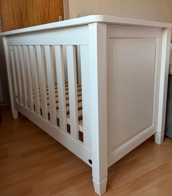 Babybed/Kinderbed (ledikant TWF Marbella), Kinderen en Baby's, Kinderkamer | Complete kinderkamers, Ophalen