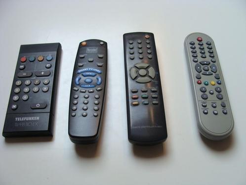 4 anciennes télécommandes et1 ancien téléphone, Audio, Tv en Foto, Afstandsbedieningen, Zo goed als nieuw, Ophalen of Verzenden