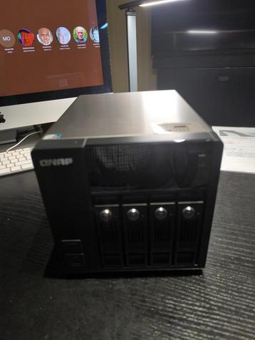 QNAP TS-469 Pro, Enlèvement, Utilisé