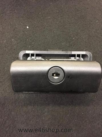 Dashboardkast slot BMW E46 alle modellen  beschikbaar voor biedingen