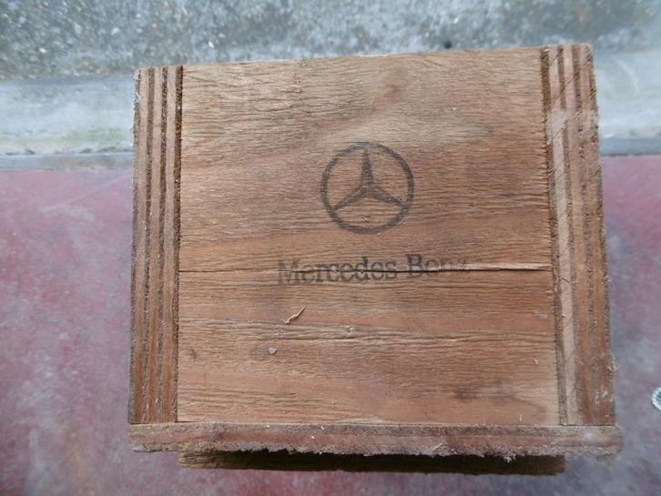 mercedes benz kistje in mooie staat, Verzamelen, Merken en Reclamevoorwerpen, Zo goed als nieuw, Verpakking, Ophalen of Verzenden