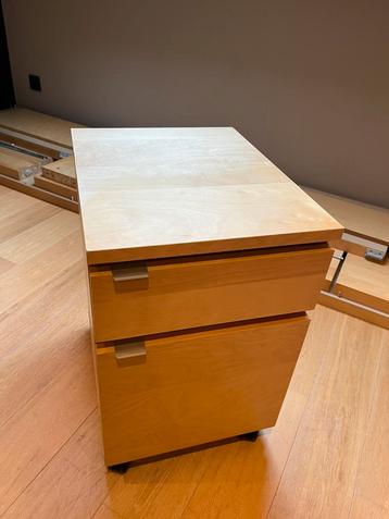 IKEA MALM bureaukast beschikbaar voor biedingen