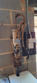 Antieke waterpomp, Enlèvement