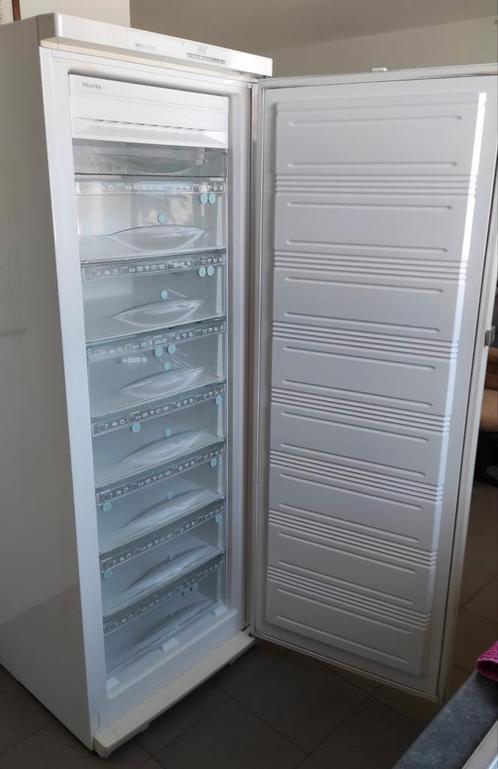 Diepvries Miele A++ no frost, Elektronische apparatuur, Vriezers en Diepvrieskisten, Zo goed als nieuw, Vrijstaand, Vrieskast