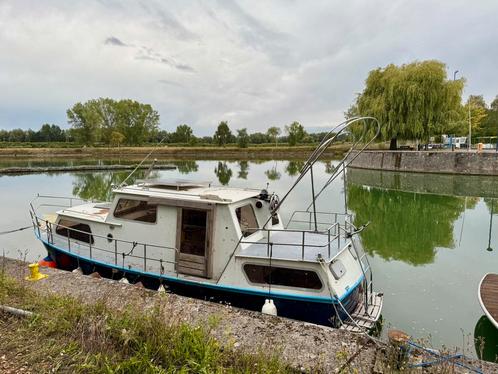 Bateau van 9 meter om in beslag te nemen ‼️, Watersport en Boten, Motorboten en Motorjachten, Gebruikt, Staal, 6 tot 9 meter, Diesel