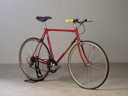 Vélo Peugeot Tourmalet guidon droit riser ( shimano), Fietsen en Brommers, Fietsen | Heren | Herenfietsen, Zo goed als nieuw, Overige merken