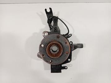 MOYEU DE ROUE AVANT GAUCHE Renault Clio IV (5R), Utilisé, Renault