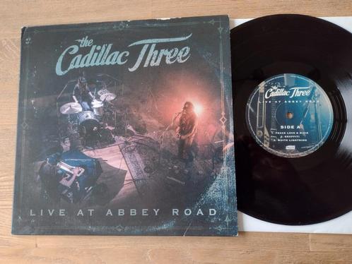 VINYLE 10" : THE CADILLAC THREE : LIVE AT ABBEY ROAD (2017), CD & DVD, Vinyles | Rock, Utilisé, Autres genres, Enlèvement ou Envoi