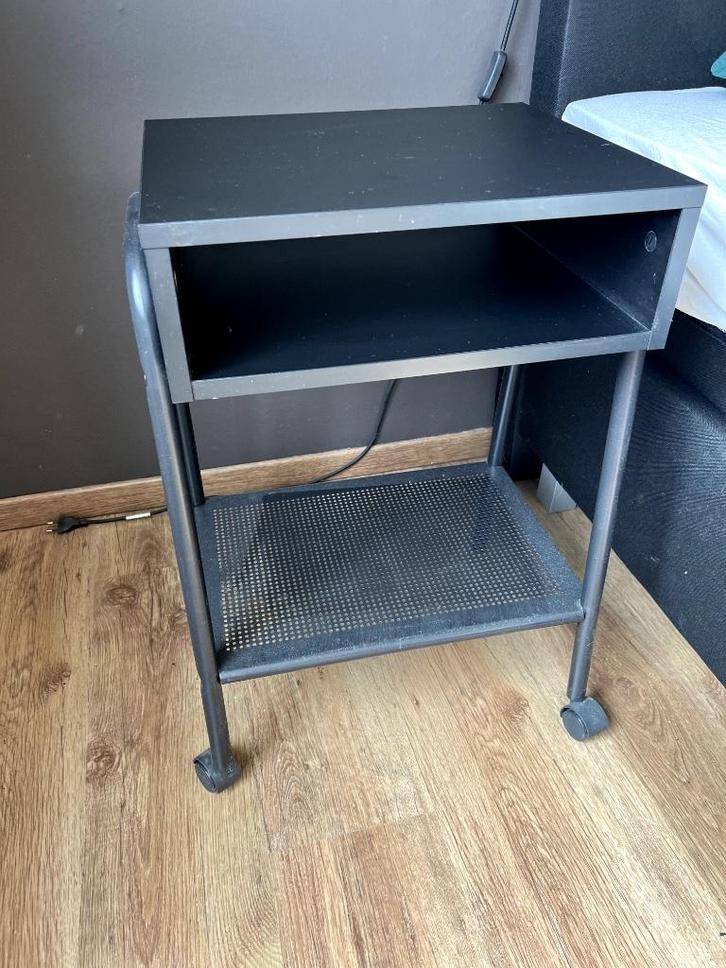 Zwarte nachtkastjes Ikea Setskog, Huis en Inrichting, Slaapkamer | Nachtkastjes, Zo goed als nieuw, 55 tot 70 cm, 45 tot 65 cm