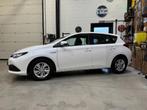 TOYOTA AURIS 1.8 VVT-i HYBRID - AUTOMAAT - TOPSTAAT -, Auto's, Euro 5, Stof, Zwart, 4 cilinders