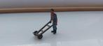 Figuur met steekkar schaal O, Hobby en Vrije tijd, Modeltreinen | Overige schalen, Overige merken, Gebruikt, Gelijkstroom of Wisselstroom