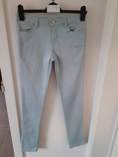 ZARA Basic Dept Mintgroene spijkerbroek Maat: 26" Prijs: € 3, Kleding | Dames, Spijkerbroeken en Jeans, Zo goed als nieuw, W28 - W29 (confectie 36)