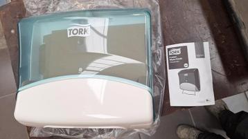 Tork 654000 verdeler voor handdoekjes. beschikbaar voor biedingen