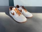 NIKE AIR FORCE 1 LAGE WITTE PECANNOOT, Wit, Nike, Ophalen of Verzenden, Zo goed als nieuw