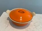 Le Creuset terrine 22 cm Harmonic Orange in nieuwstaat, Gietijzer, Ophalen of Verzenden, Zo goed als nieuw, Keramische plaat